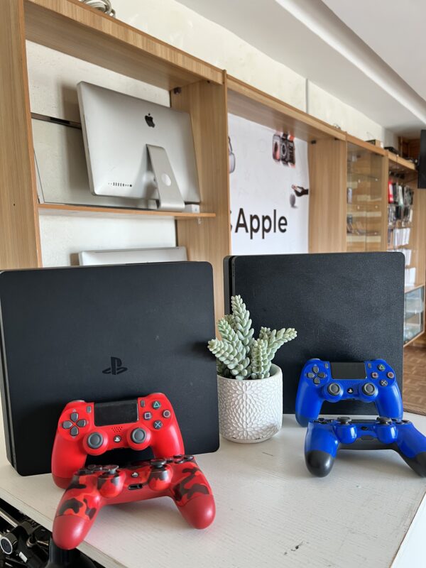 PS4 slim venu